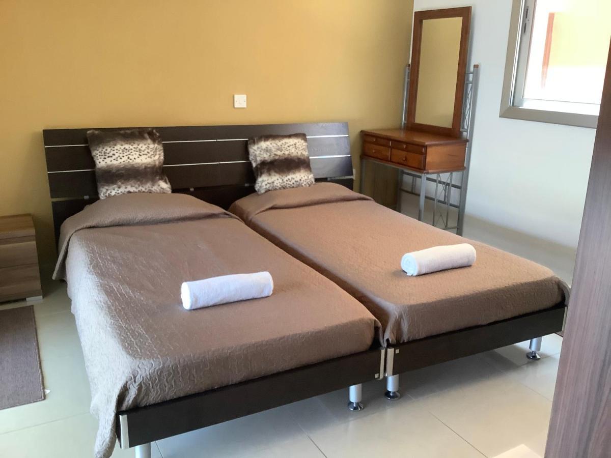 Andris apartment Paralimni Buitenkant foto